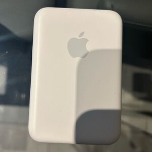 Magsafe apple battery pack